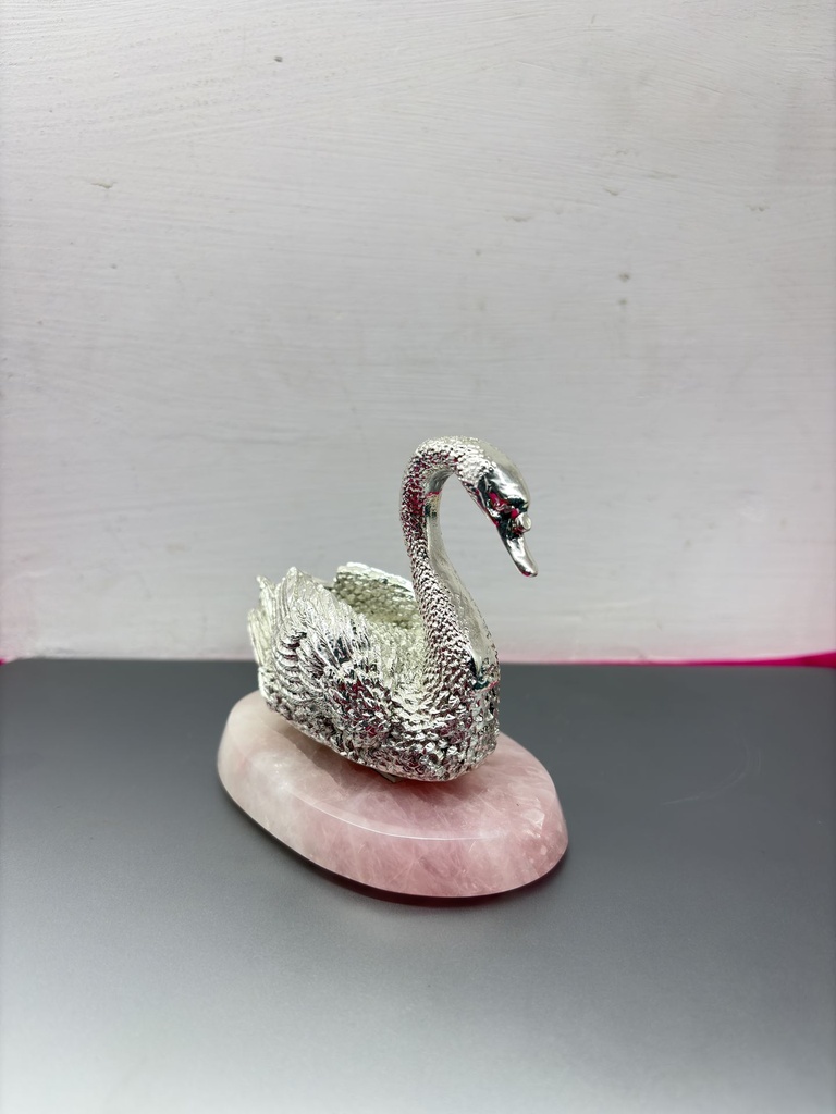 Swan with Rose Quartz decorative figure
